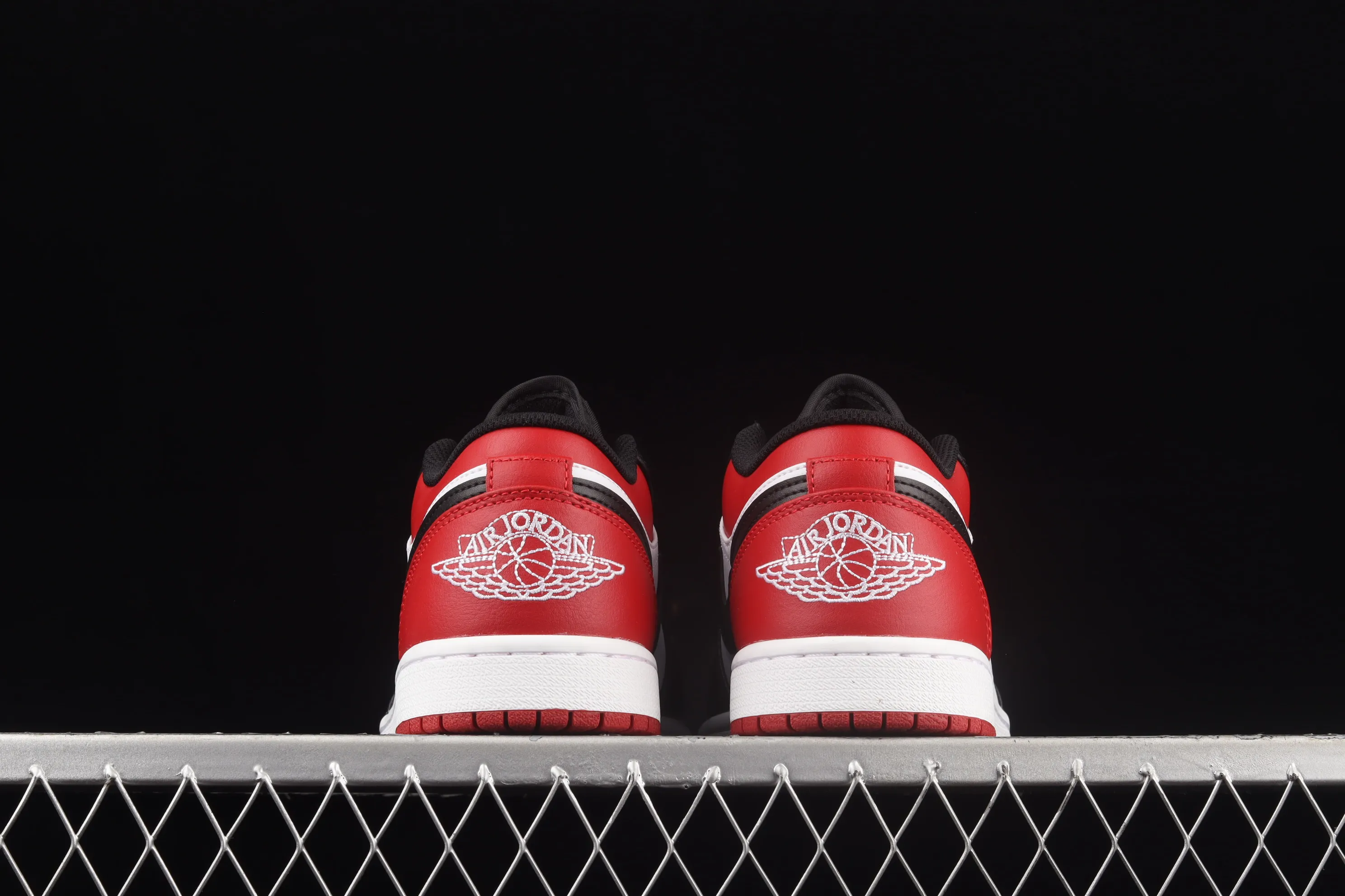 All categories Air Jordan Jordan series basketball shoes Air Jordan 1 Low G version pure original Air Jordan 1 Low AJ1 Joe 1 black red toe low-top cultural basketball shoes 553558-612